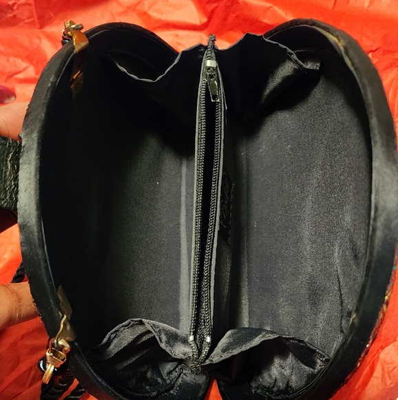 Bob Mackie Vintage Beaded shoulder bag. - Picture 5 of 7